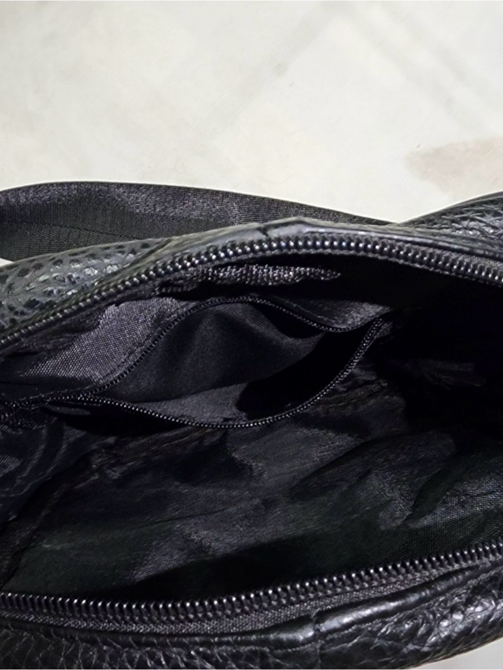 Men's Black Leather Crossbody Pouch - Classic Travel Organizer - Picture 5 of 8